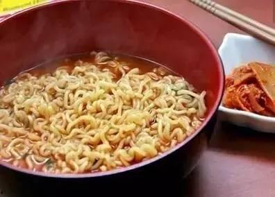 成人吃泡面视频下载