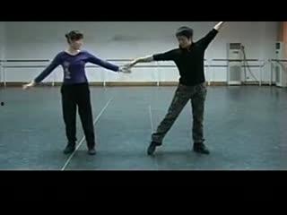 映山红成人舞蹈视频,翩翩起舞，传承民族风情