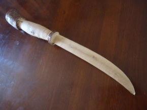 成人带桃木刀好吗视频,成人携带的益处与禁忌揭秘